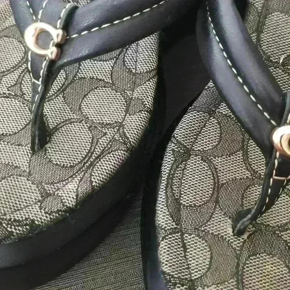 💚Coach Franki Flip Flop in Signature Jacquard Size: 6 - Picture 8 of 13